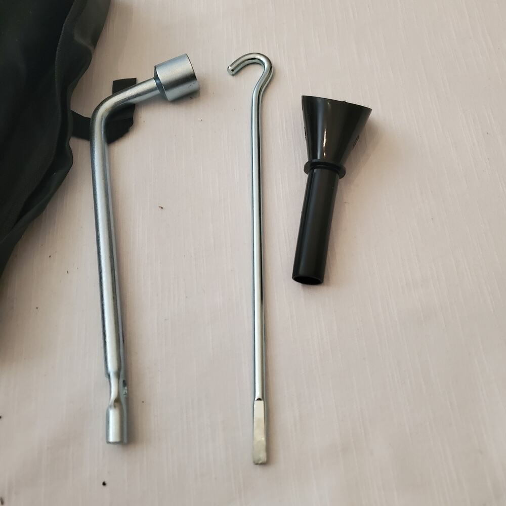 Vehicle Emergency Spare Tire Tool Kit | OEM for 2014 Nissan Rogue
